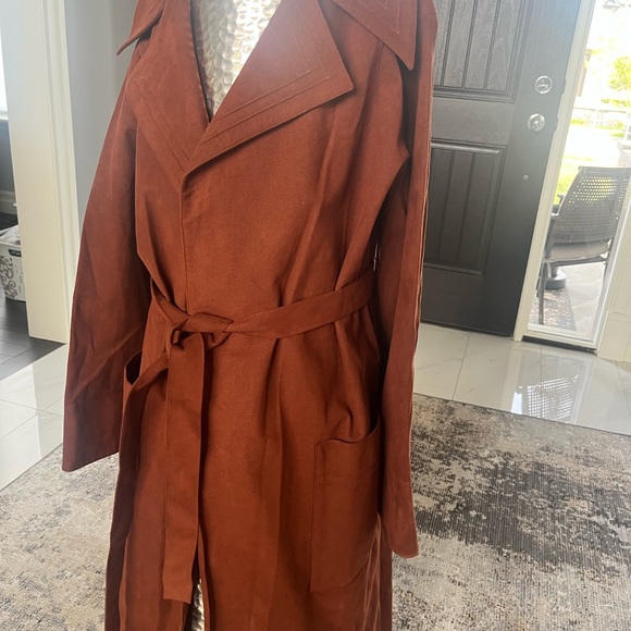 A fabulous vintage 1970s rust coloured ultra suede wrap coat by famous bridling - Picture 11 of 16